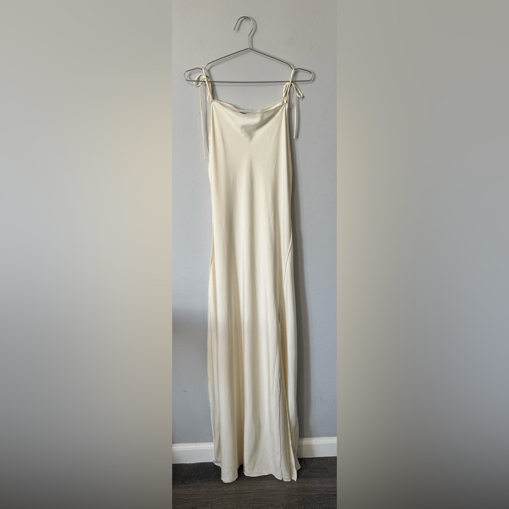 Forever 21 silky Cream Maxi Dress